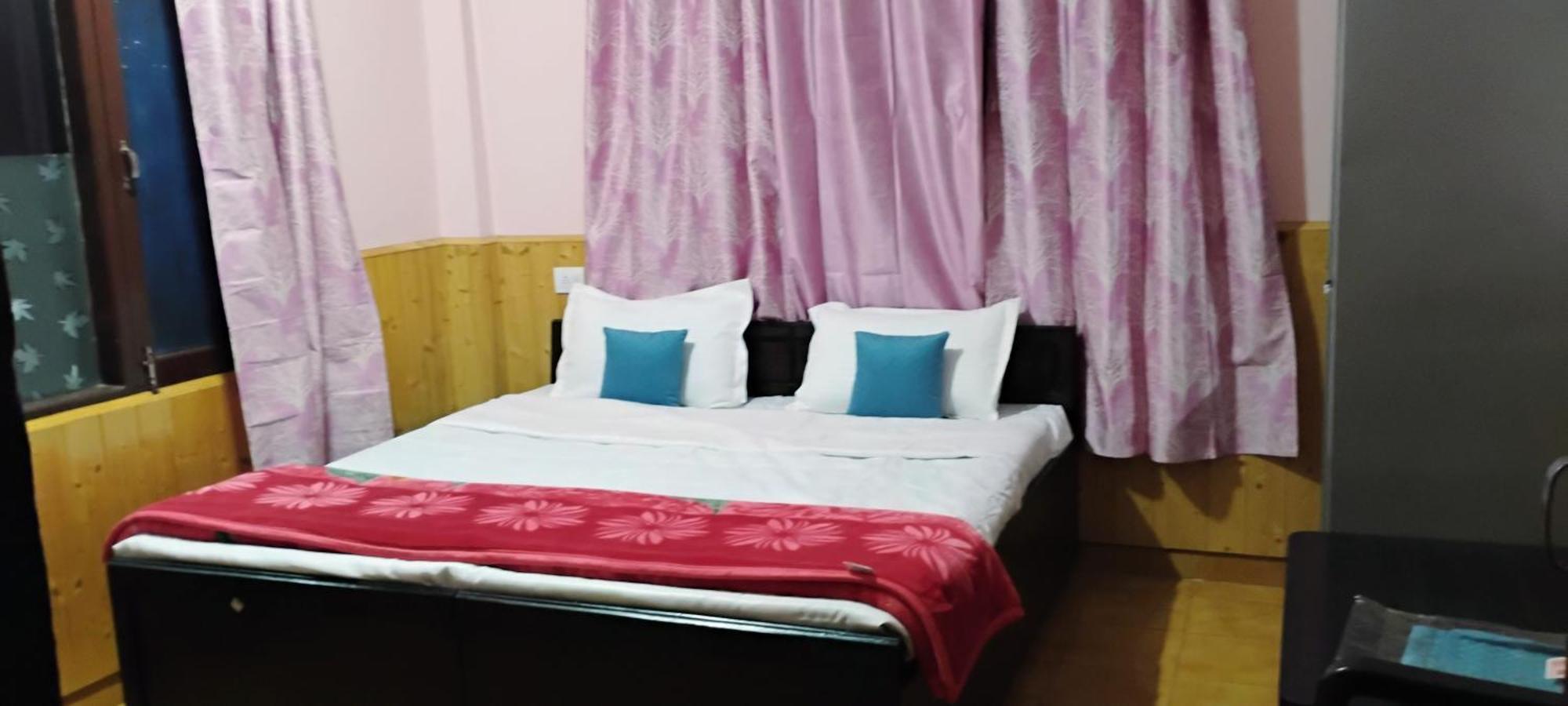 Thakur Homes- Couple And Family Friendly Homestay Шимла Экстерьер фото
