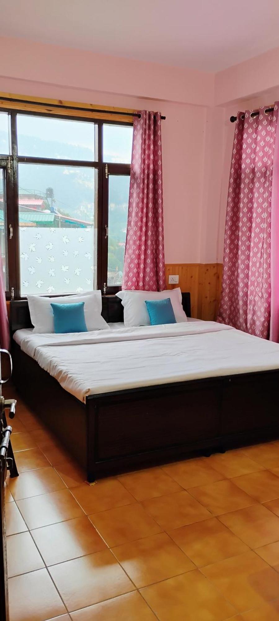 Thakur Homes- Couple And Family Friendly Homestay Шимла Номер фото