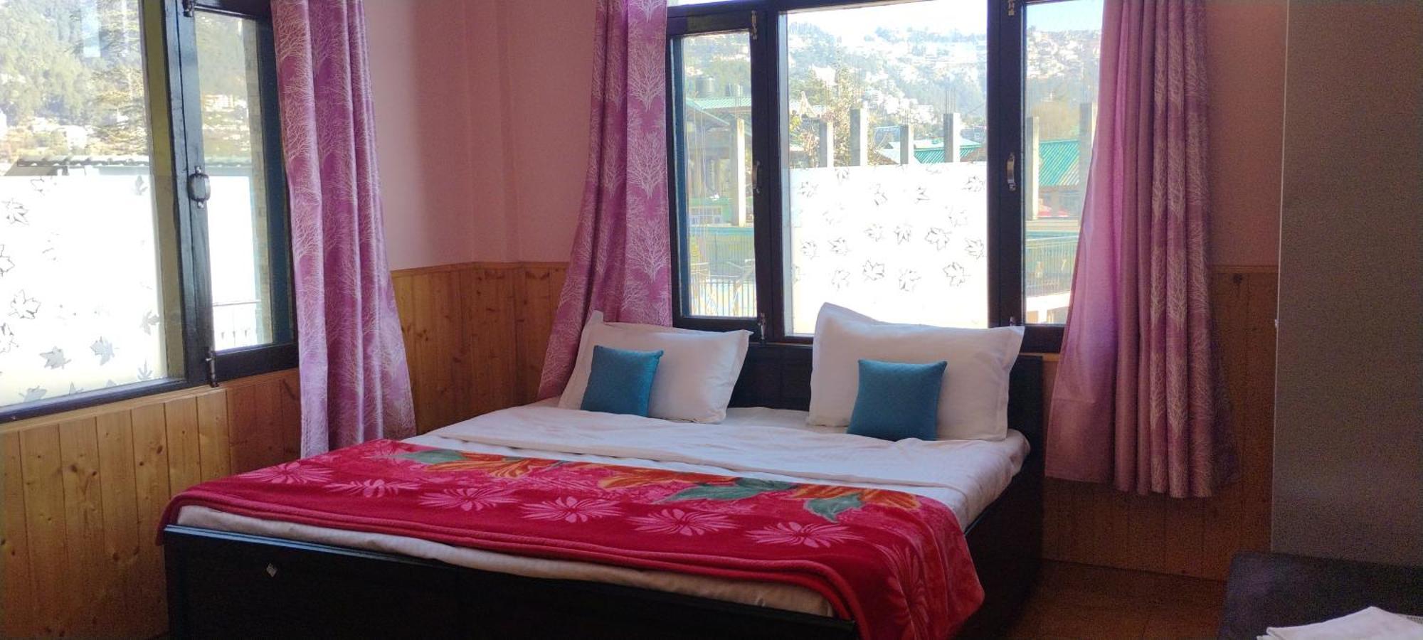 Thakur Homes- Couple And Family Friendly Homestay Шимла Экстерьер фото
