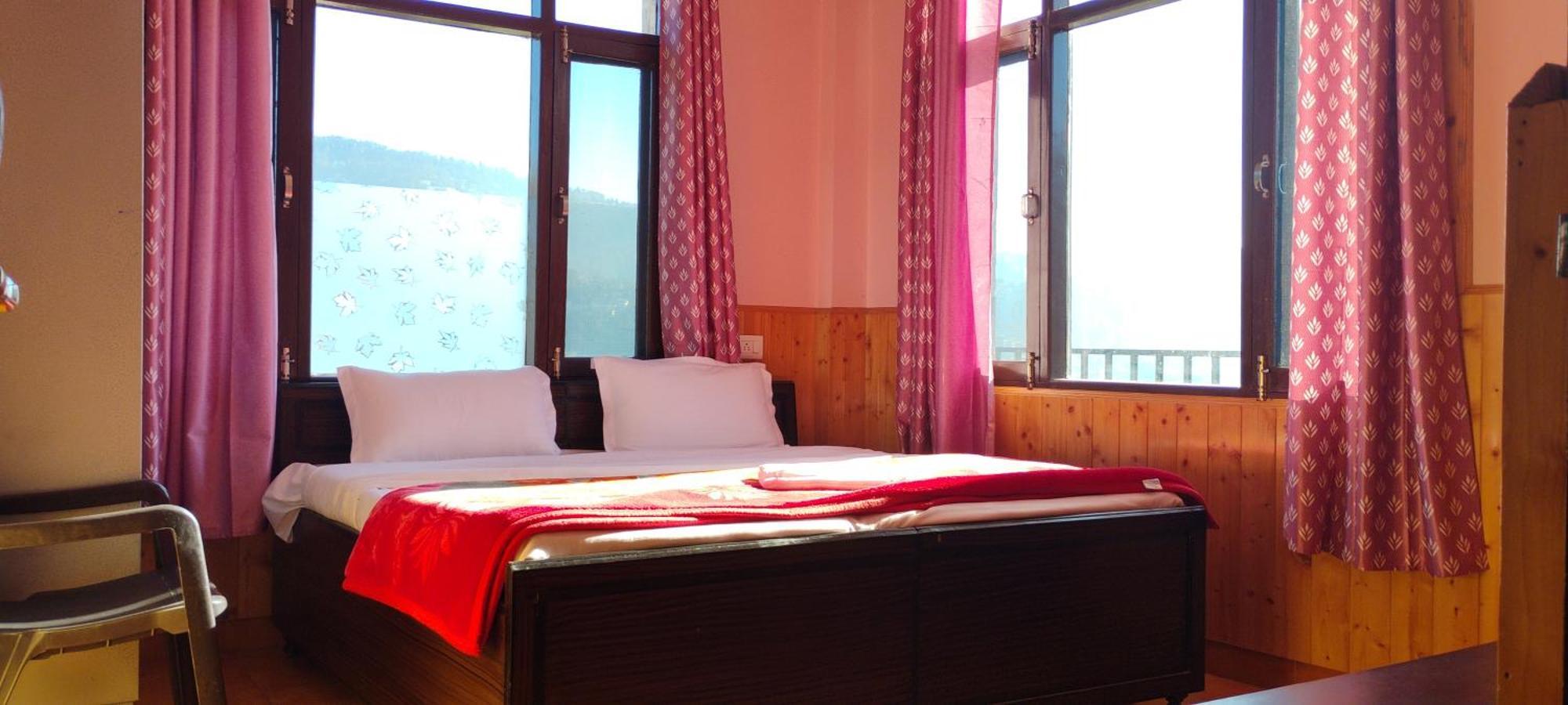 Thakur Homes- Couple And Family Friendly Homestay Шимла Экстерьер фото