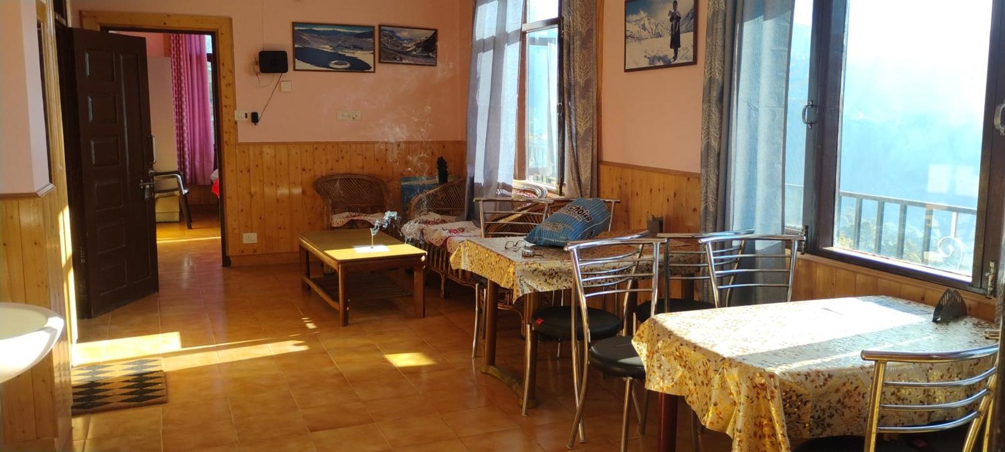 Thakur Homes- Couple And Family Friendly Homestay Шимла Экстерьер фото